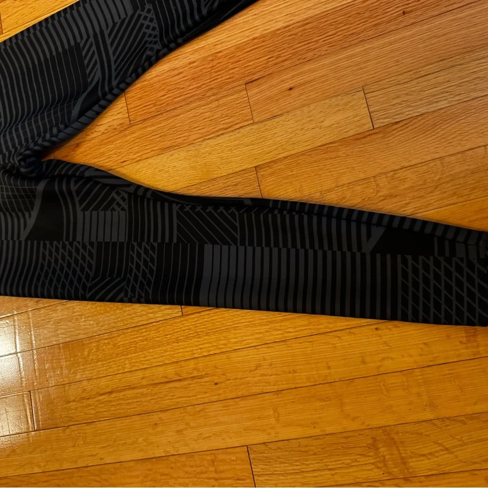 NIKE contour leggings - Picture 2 of 5